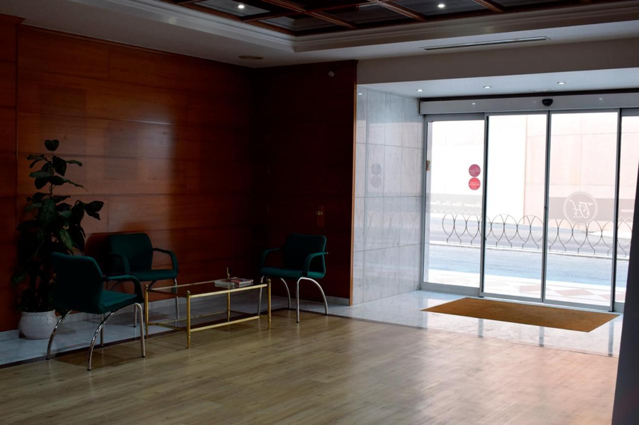 Готель Aeropuerto Madrid Torre Hogar Premium Торрехон-де-Ардос Екстер'єр фото